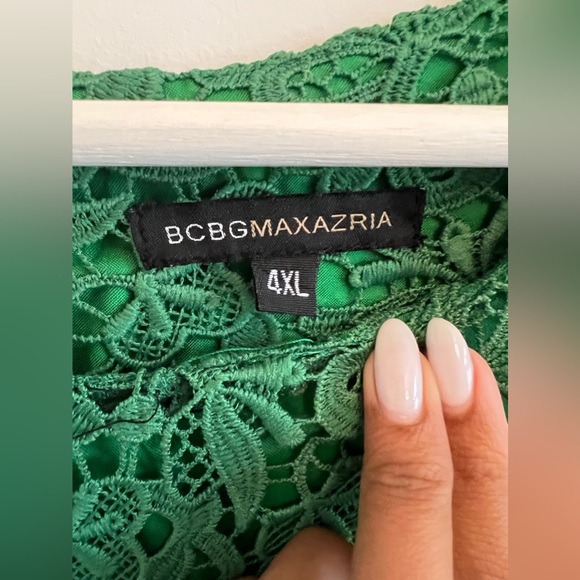 BCBGMAXZARIA green lace dress large - Picture 2 of 3